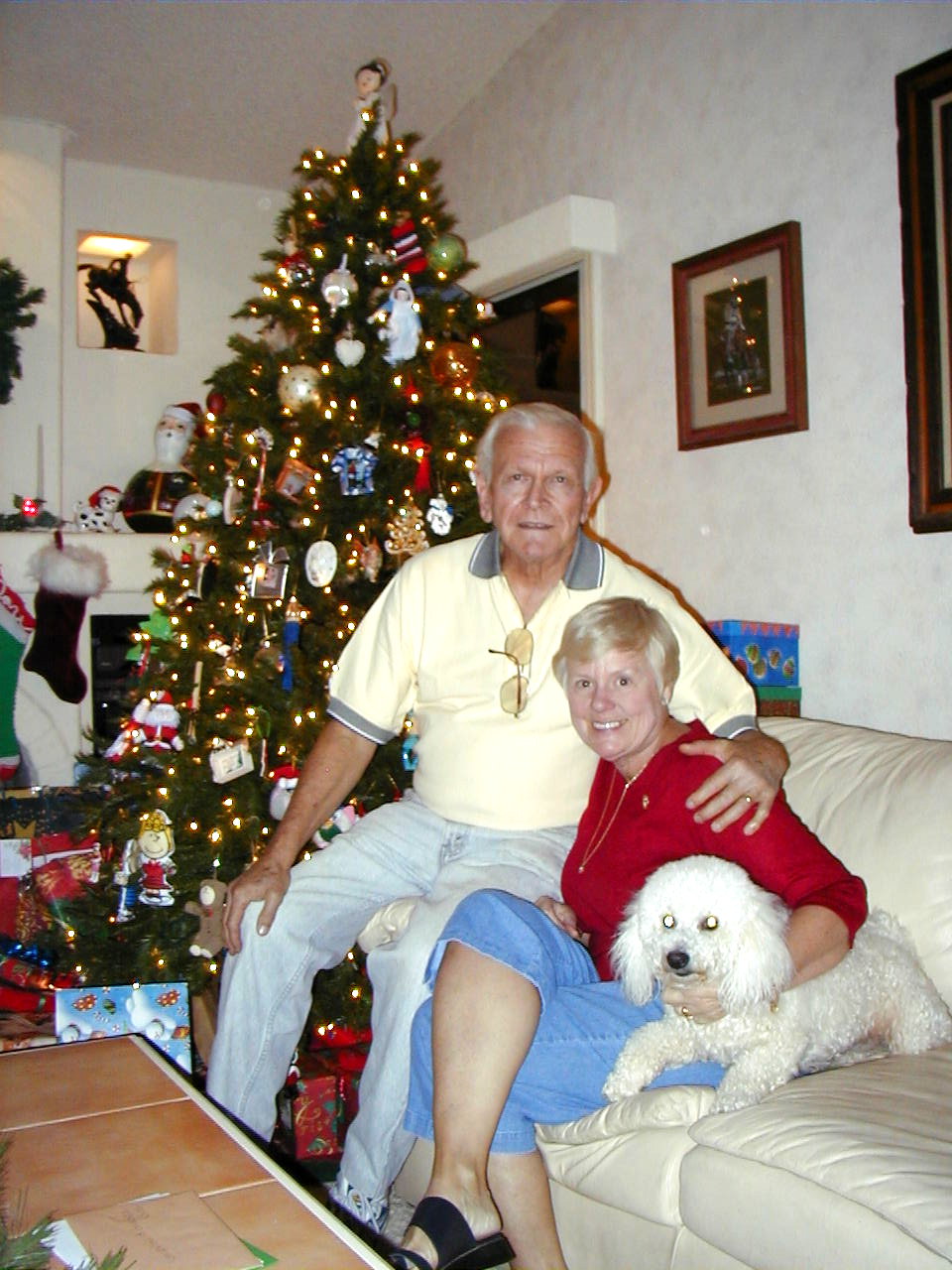 chuckmarilynpepechristmas2001a.jpg